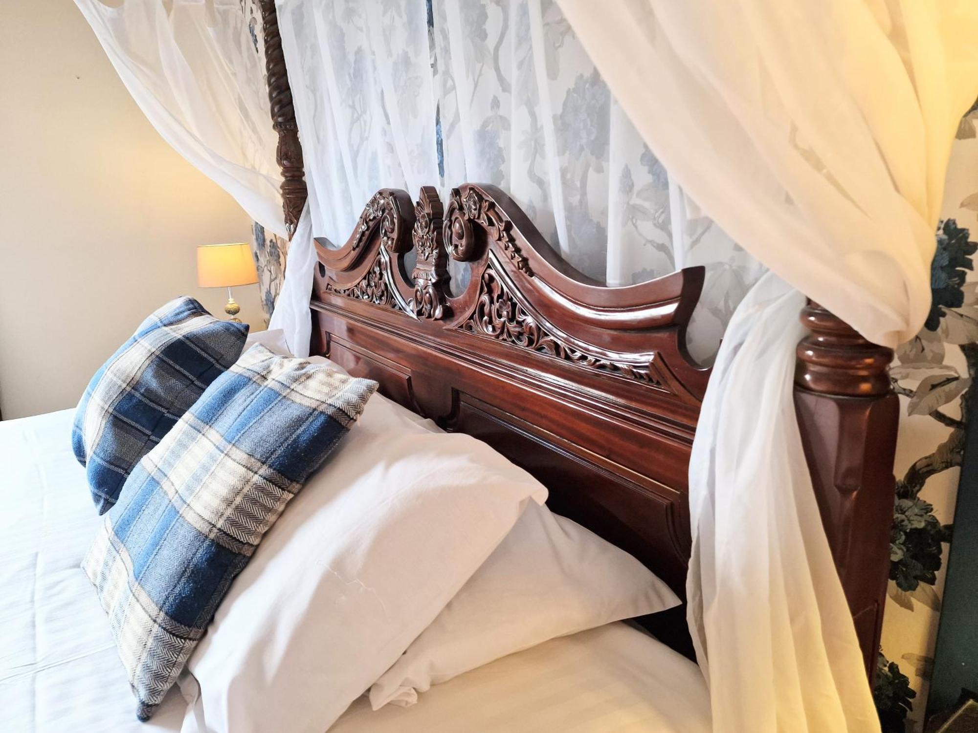 Villa Lomond 5 With Private Hot Tub - Fife - Loch Leven - Lomond Hills - Pet Friendly Kelty Exterior foto